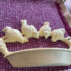Heavy cast iron bird feeder/ decoration..painted light yellow..